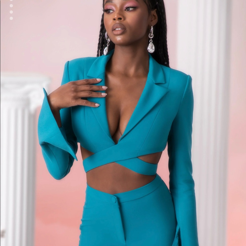 Cropped Blazer